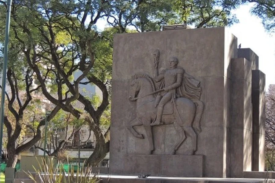 Plaza Echeverría, Villa Urquiza